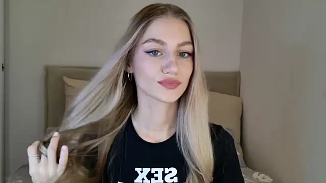 Snapshot of GabriellaOlsen chatting on October 18, 2025, 11:33 am GabriellaOlsen online show from October 18, 2025, 11:33 am