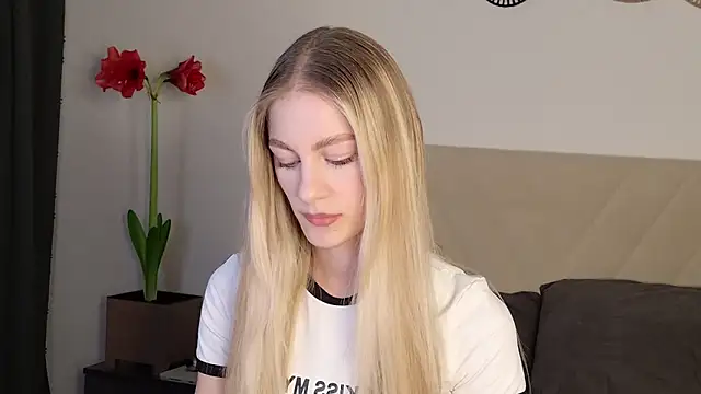 GabriellaOlsen online show from March 15, 2026, 5:08 pm