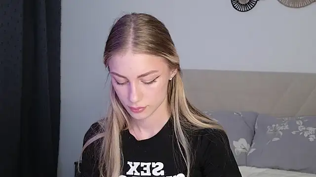 GabriellaOlsen online show from May 29, 2026, 3:21 pm