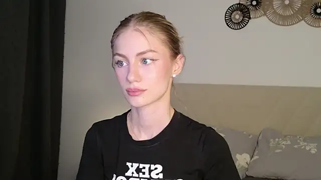 GabriellaOlsen online show from May 31, 2026, 4:47 pm