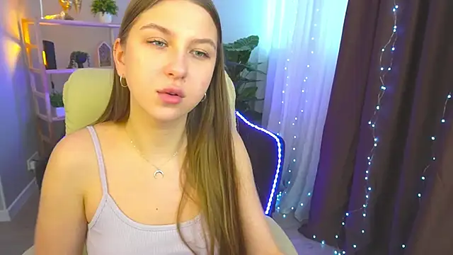 AureliaBliss  online show from February 7, 2025, 12:50 pm