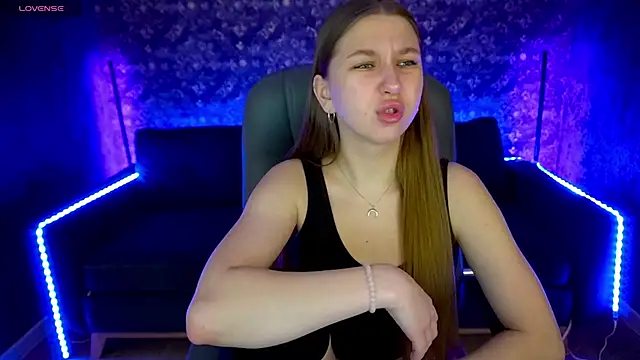 AureliaBliss  online show from February 21, 2025, 7:12 am