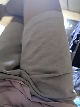 knightwolf9935 online show from October 23, 2025, 3:50 am