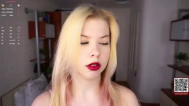 LynetHakes online show from December 23, 2025, 6:22 am