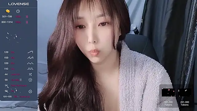 Snapshot of tunestar chatting on January 29, 2025, 1:37 am tunestar online show from January 29, 2025, 1:37 am