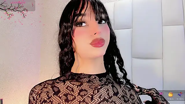 Angeles Busst online show from November 30, 2025, 8:24 pm