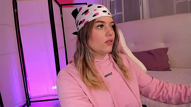 alaia greyy online show from January 19, 2026, 1:15 pm