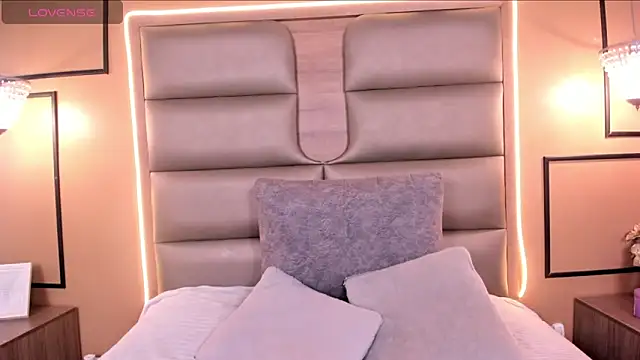 CAYLINCOLLINS online show from March 13, 2025, 6:48 am