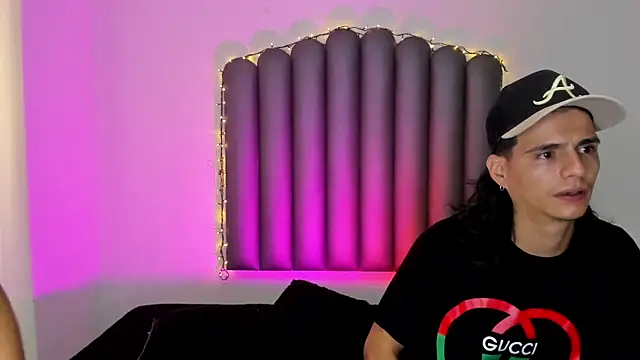 Martshall09 online show from November 11, 2025, 11:27 pm