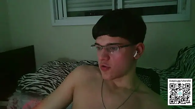 vitorsafado19 online show from October 3, 2025, 3:25 am