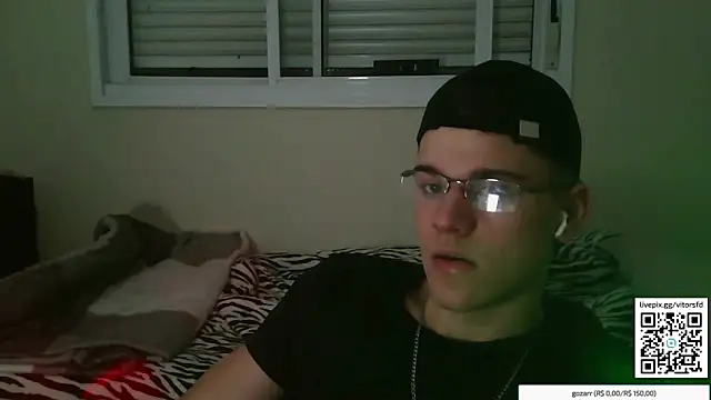 vitorsafado19 online show from November 1, 2025, 4:03 am