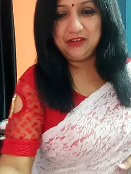 horny lizia online show from February 18, 2026, 4:03 pm