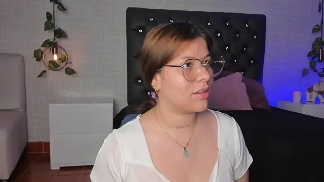 Snapshot of Hannah_Jonhson chatting on January 25, 2025, 1:08 pm Hannah Jonhson online show from January 25, 2025, 1:08 pm