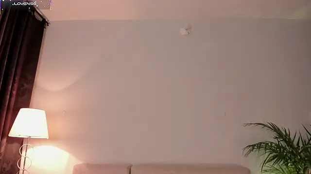 Hannah Jonhson online show from March 27, 2026, 5:46 am