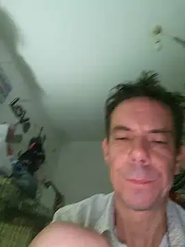 Snapshot of Kenhornu chatting on March 21, 2026, 9:47 am Kenhornu online show from March 21, 2026, 9:47 am