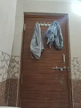 Snapshot of randit7 chatting on March 18, 2026, 2:04 am randit7 online show from March 18, 2026, 2:04 am