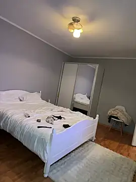 bunnythetailor online show from February 28, 2025, 7:03 pm