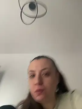 bunnythetailor online show from May 29, 2026, 4:49 pm