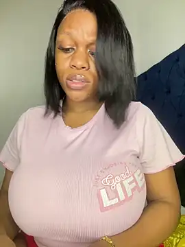 Boneca25 online show from December 18, 2025, 1:50 pm