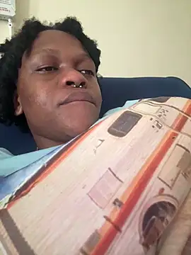 Boneca25 online show from February 4, 2026, 1:06 pm