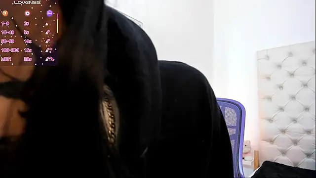 esmeralda06 online show from February 5, 2026, 12:10 pm