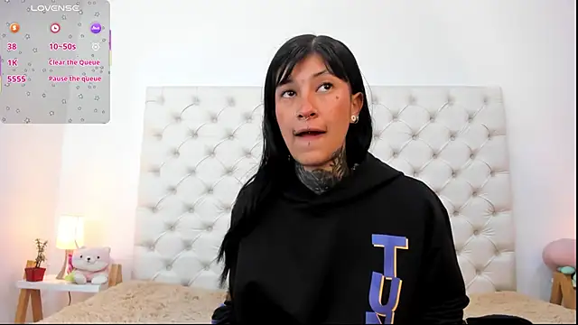 esmeralda06 online show from March 20, 2026, 12:21 pm