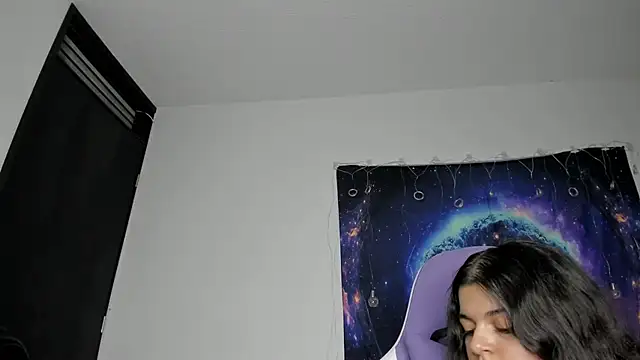 Little Shaara online show from February 2, 2025, 1:23 am