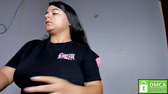 Little Shaara online show from November 6, 2025, 8:21 pm