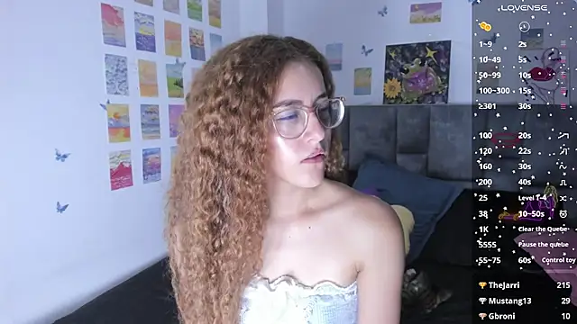 Snapshot of Isangel_ chatting on February 5, 2025, 8:32 am Isangel  online show from February 5, 2025, 8:32 am