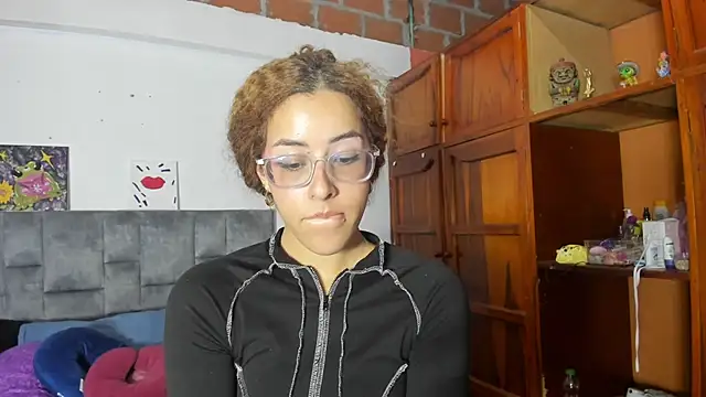 Snapshot of Isangel_ chatting on September 23, 2025, 7:11 am Isangel  online show from September 23, 2025, 7:11 am