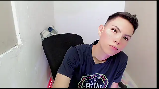 Alexxx lov online show from March 20, 2025, 12:43 pm