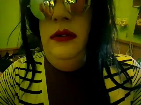 Snapshot of Adrianka chatting on September 21, 2025, 11:50 pm Adrianka online show from September 21, 2025, 11:50 pm