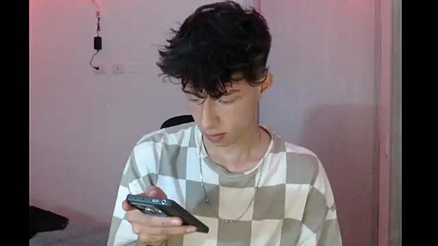 Juanmres online show from November 23, 2025, 11:48 pm