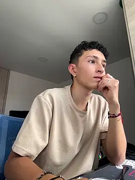 iKrofur online show from January 29, 2025, 6:28 pm