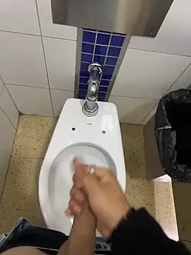 iKrofur online show from February 1, 2025, 1:51 pm