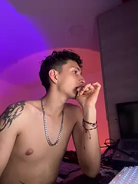 iKrofur online show from February 3, 2025, 3:53 am