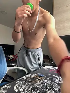 iKrofur online show from March 20, 2025, 5:15 pm