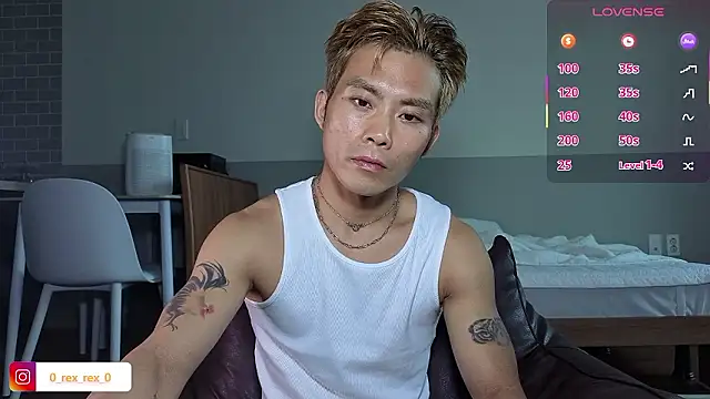 Snapshot of Doh728 chatting on September 27, 2025, 1:32 am Doh728 online show from September 27, 2025, 1:32 am