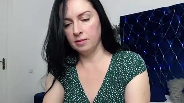 Snapshot of JacquelineElle chatting on February 3, 2025, 6:39 pm JacquelineElle online show from February 3, 2025, 6:39 pm