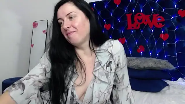 Snapshot of JacquelineElle chatting on February 16, 2025, 12:41 am JacquelineElle online show from February 16, 2025, 12:41 am