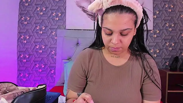 Emily rivera78 online show from February 25, 2026, 6:39 pm