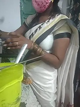 Snapshot of sweety006telugu chatting on July 18, 2026, 4:05 am sweety006telugu online show from July 18, 2026, 4:05 am