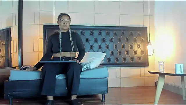 SamanthaMilann online show from February 28, 2025, 8:50 pm