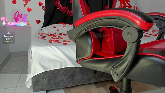 Snapshot of Nicol_TransGirl chatting on February 12, 2026, 2:50 am Nicol TransGirl online show from February 12, 2026, 2:50 am