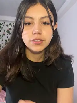 LiLy kIndly online show from November 14, 2025, 6:28 pm