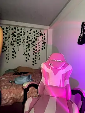 LiLy kIndly online show from December 18, 2025, 10:05 pm