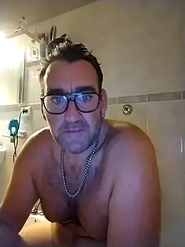 Snapshot of Hardasanut chatting on October 7, 2025, 9:45 pm Hardasanut online show from October 7, 2025, 9:45 pm