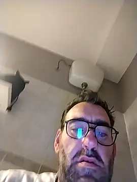 Snapshot of Hardasanut chatting on October 17, 2025, 4:15 am Hardasanut online show from October 17, 2025, 4:15 am