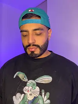 LeandroRusso online show from September 27, 2025, 4:06 am