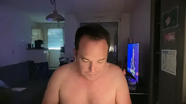 Funnyjul31 online show from April 23, 2026, 5:26 pm